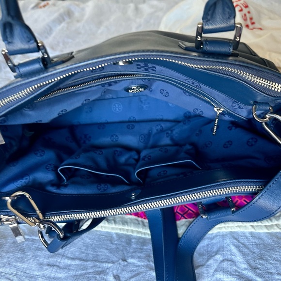 Tory Burch Large Double zip Robinson Satchel, navy blue saffiano leather - Picture 2 of 9